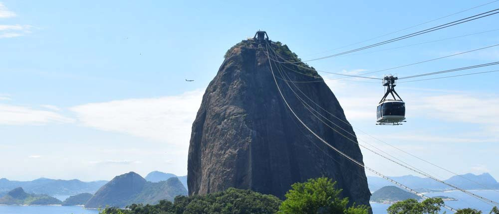 Regale experiencias: por qué los vuelos en helicóptero son el mejor regalo